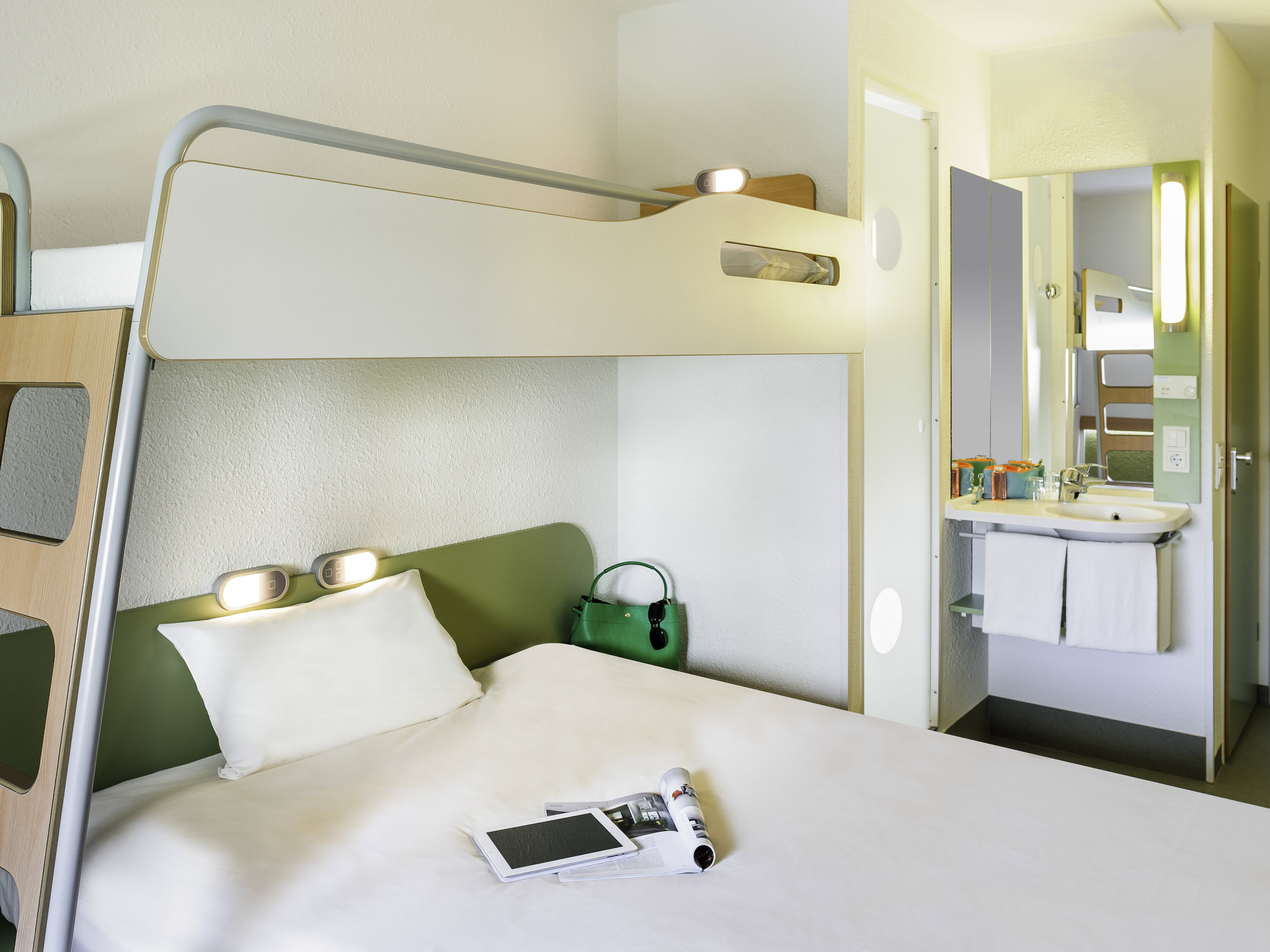 https://www.accorhotels.com/8478