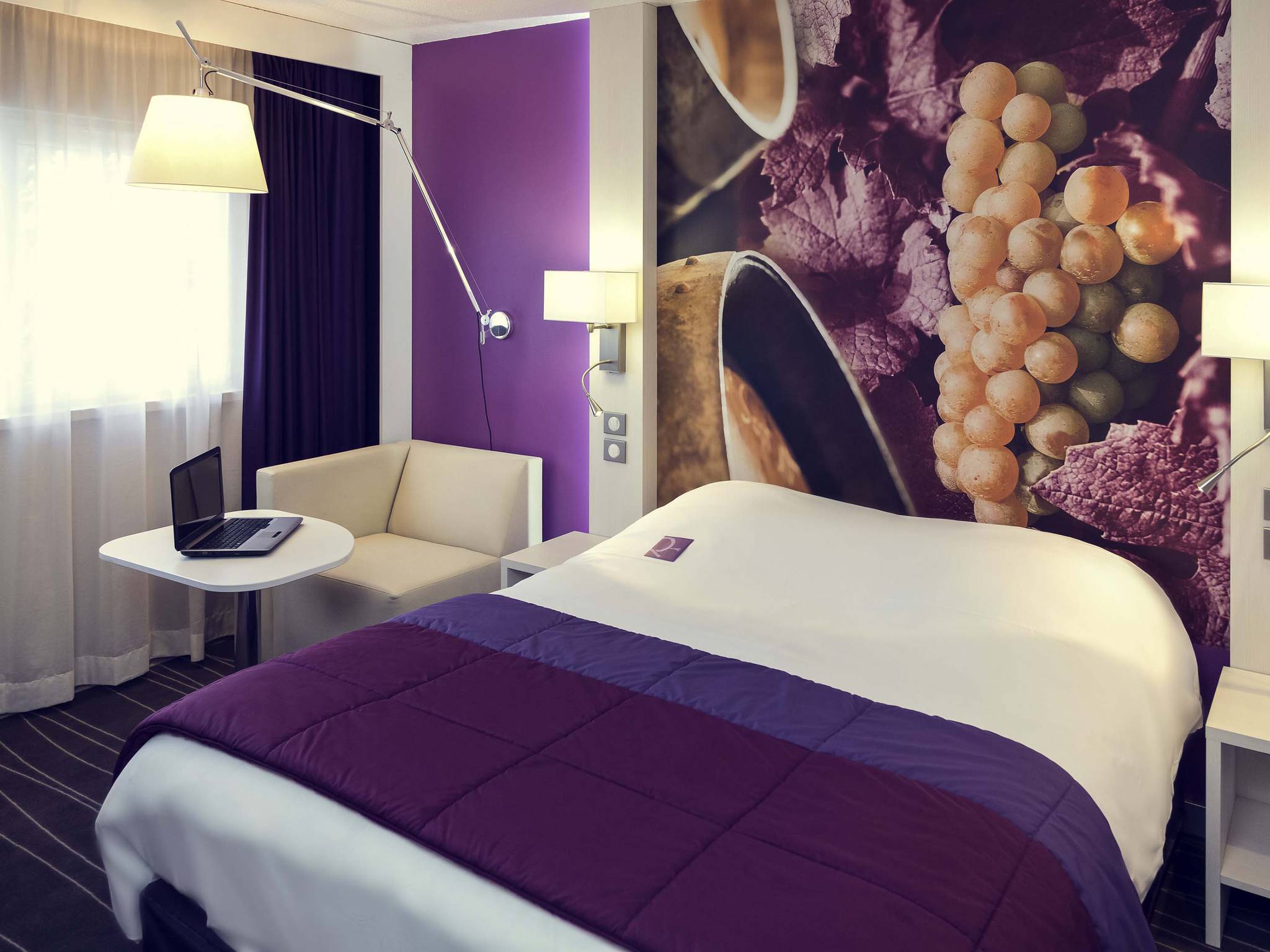 http://www.accorhotels.com/0369