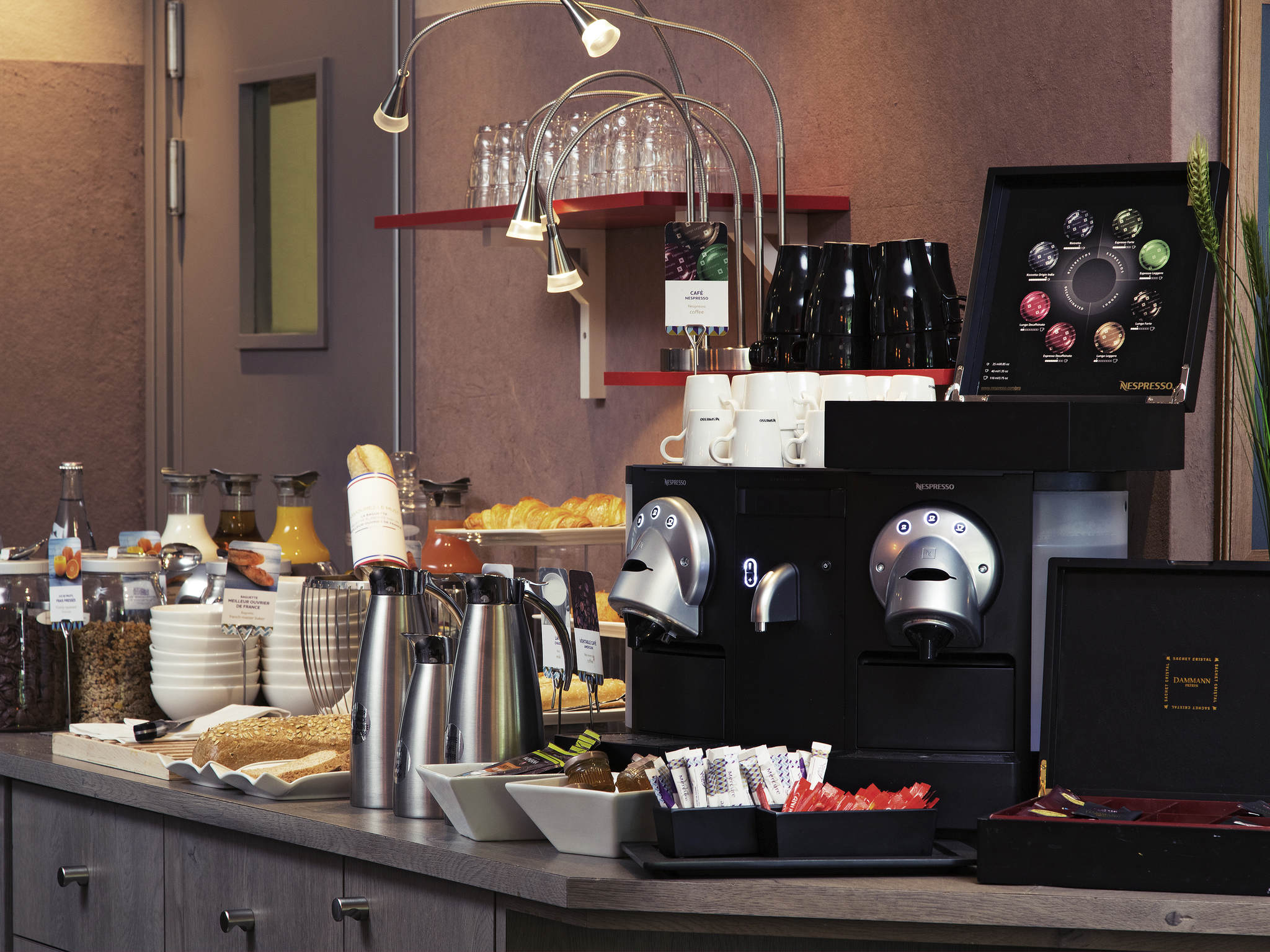 https://www.accorhotels.com/0369