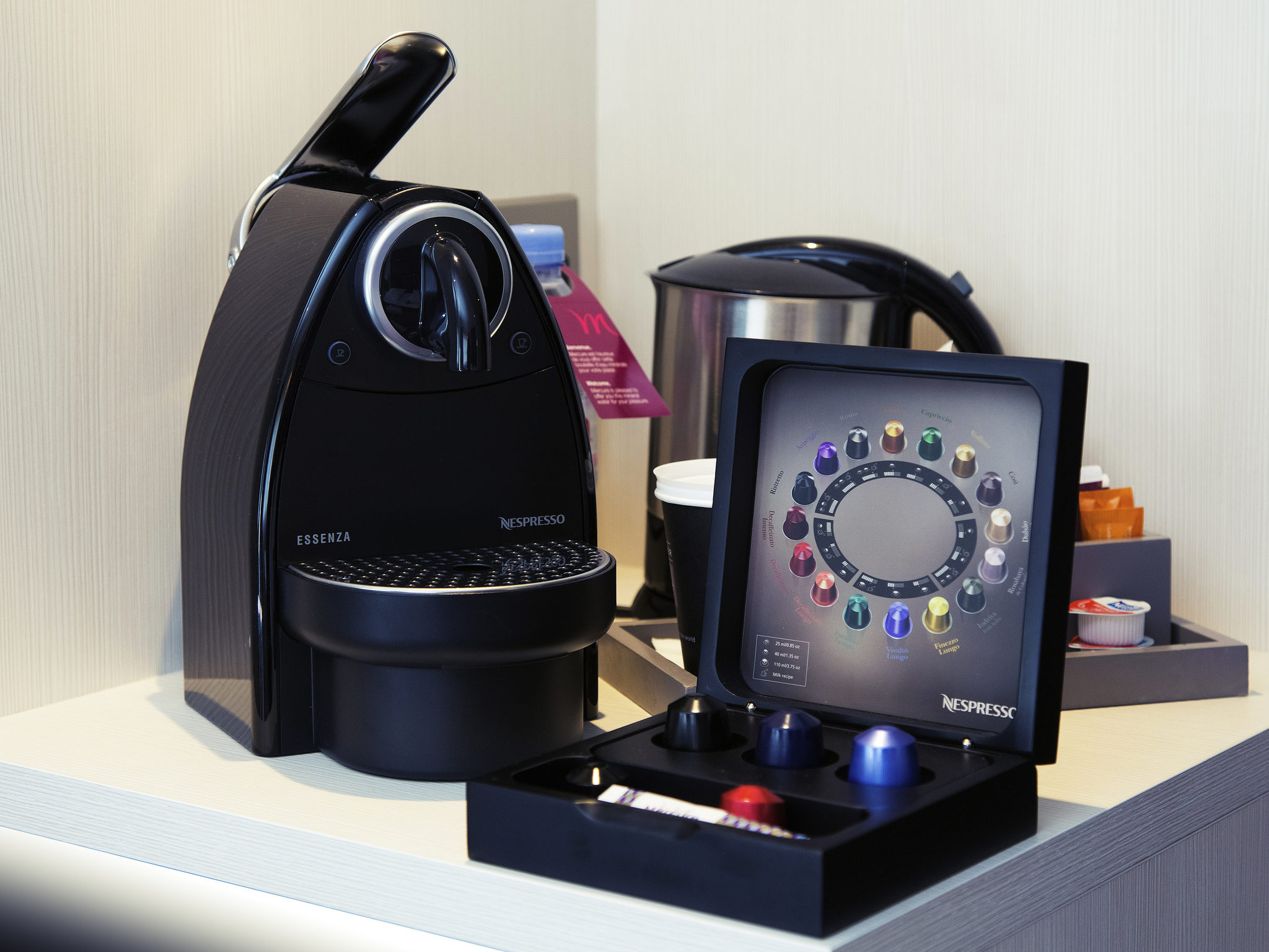 https://www.accorhotels.com/0369